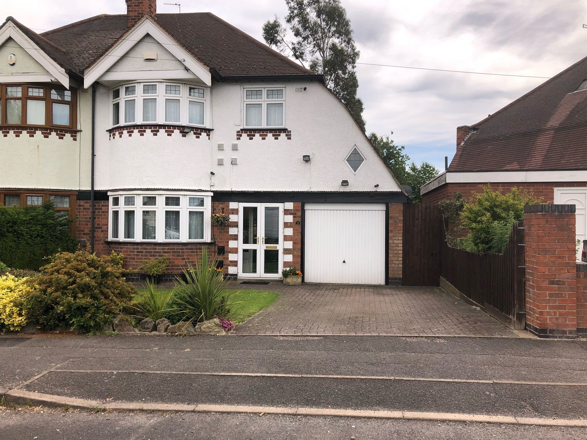 3 bed semidetached house for sale in Palmerston Boulevard, Leicester