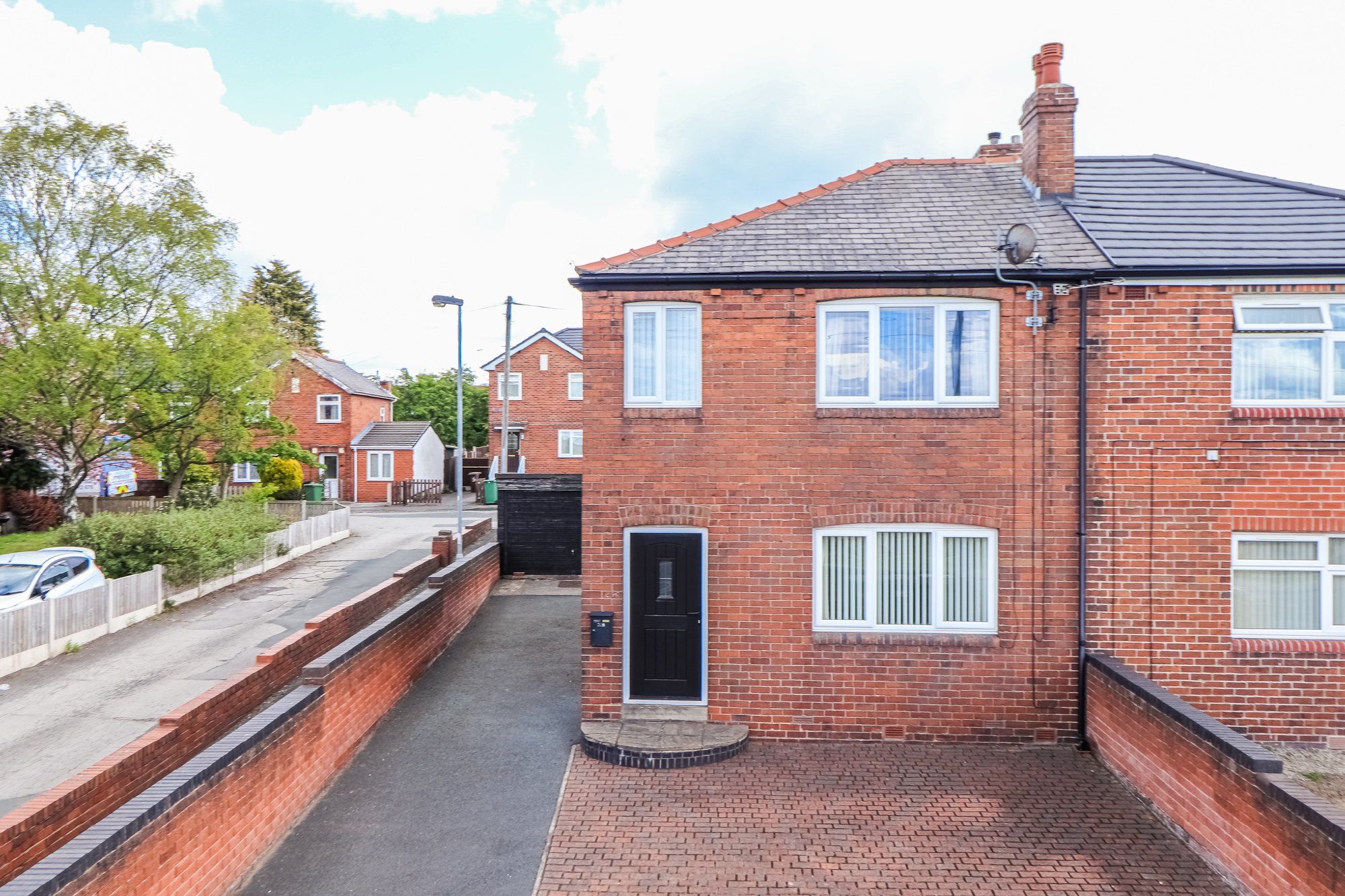 3 bed semidetached house for sale in Batley Road, Kirkhamgate, Wakefield WF2 Zoopla