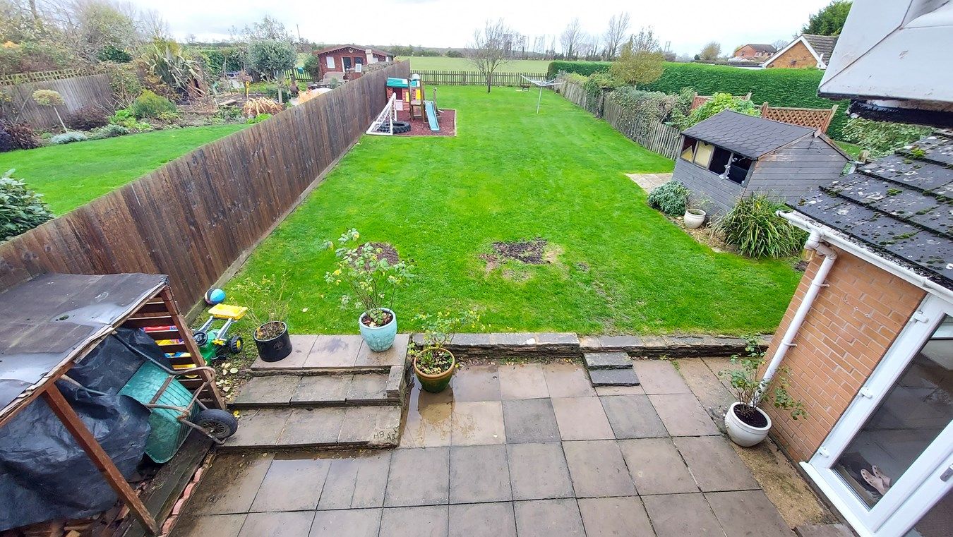 4 bed detached house for sale in Stainfield Road, Hanthorpe