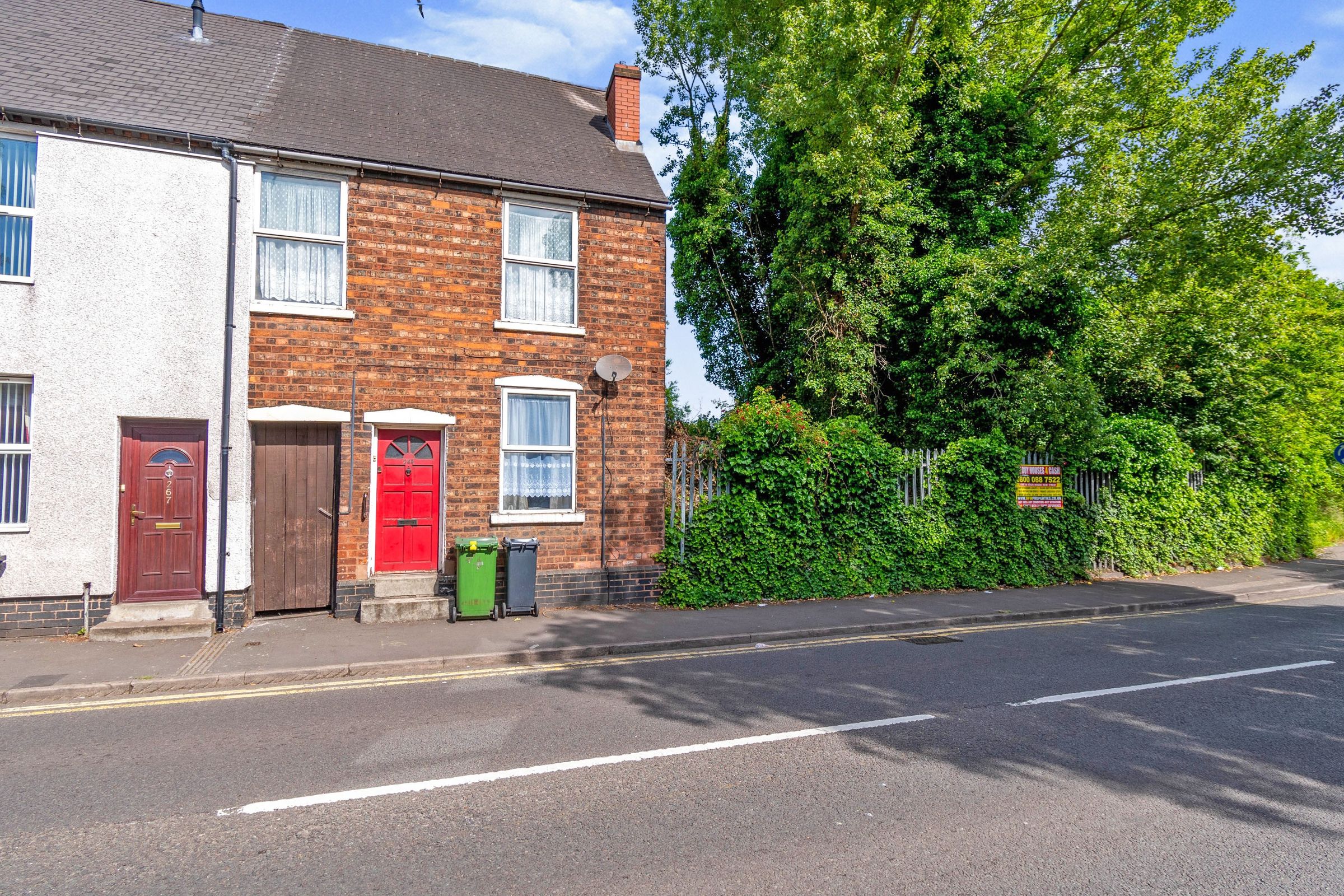4 bed end terrace house for sale in Walsall Road, Wednesbury, West