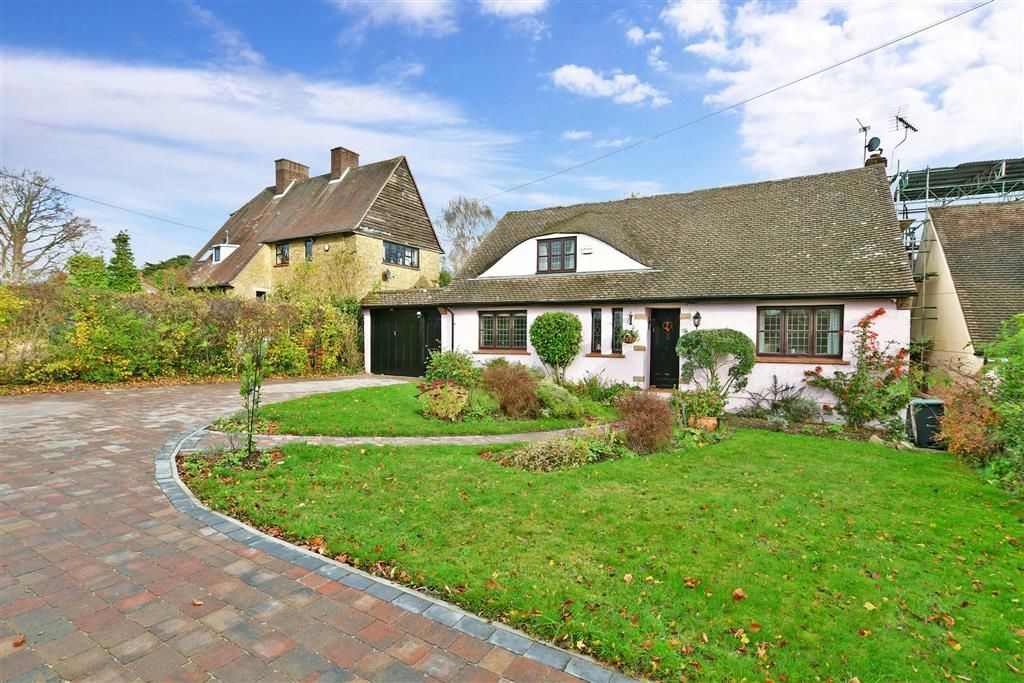 4 bed detached house for sale in White Hill Road, Meopham, Kent DA13