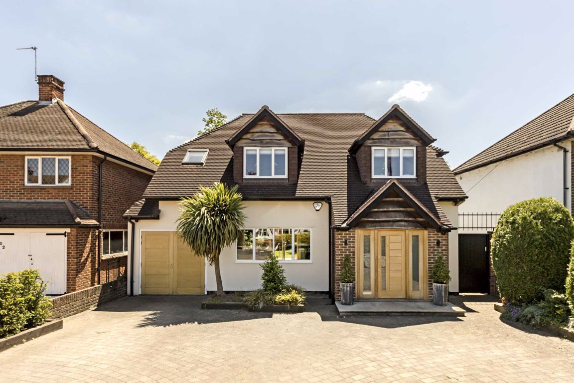 4 bed property for sale in Manor Lane, SunburyOnThames TW16 Zoopla