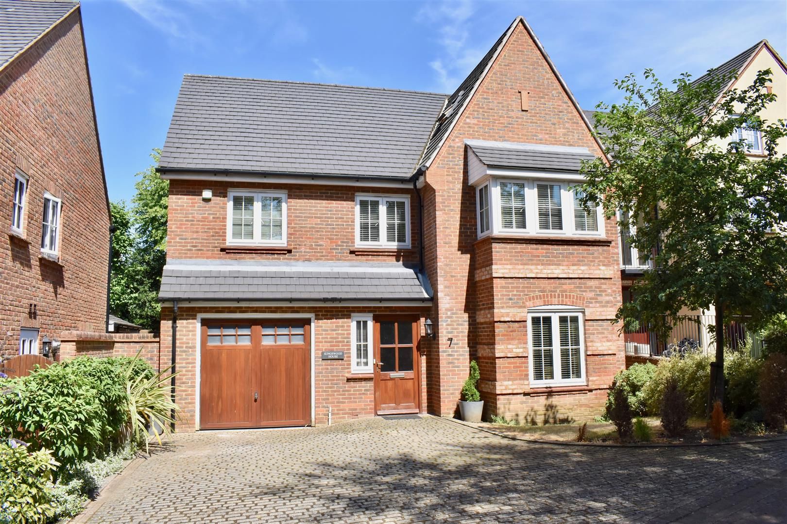 5 bed property for sale in Brancaster Grove, Ermyn Way, Leatherhead
