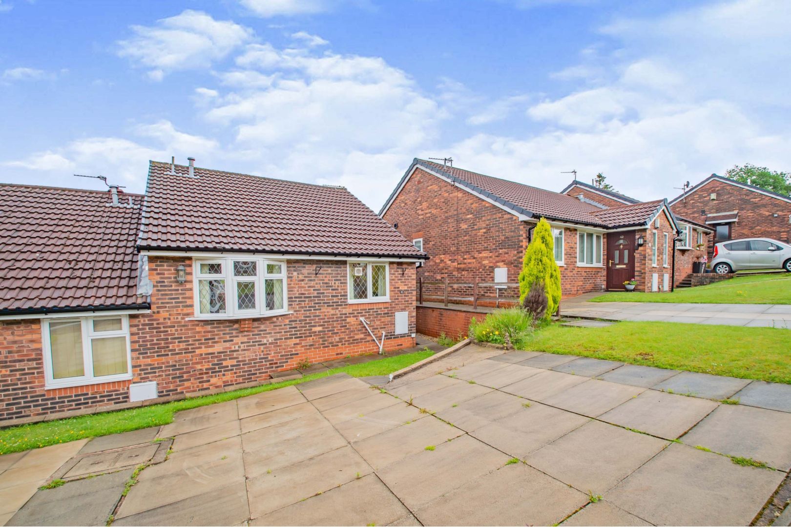 2 bed bungalow for sale in Haggate Crescent, Oldham OL2 Zoopla