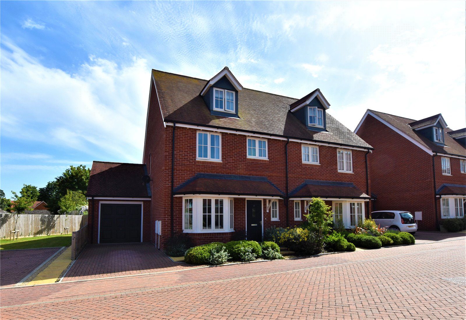 4 bed semidetached house for sale in Monk Close, Drayton, Abingdon