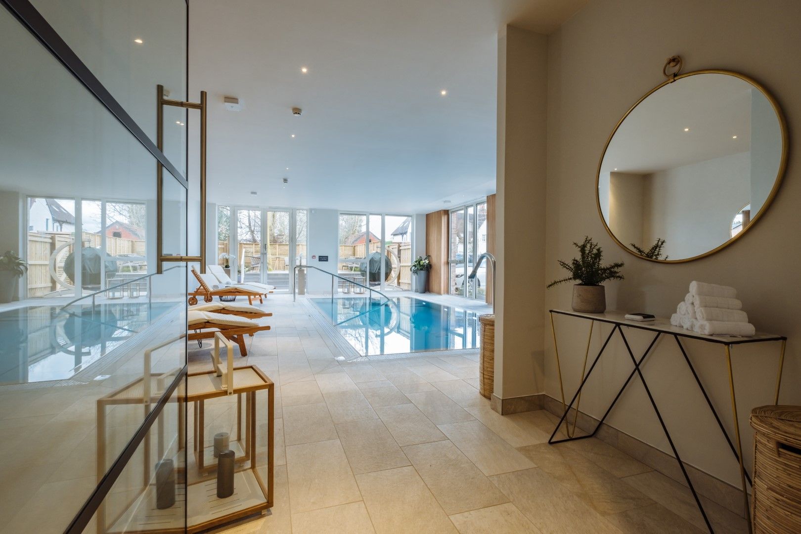 2 bed flat to rent in Alderley Road, Wilmslow SK9 Zoopla