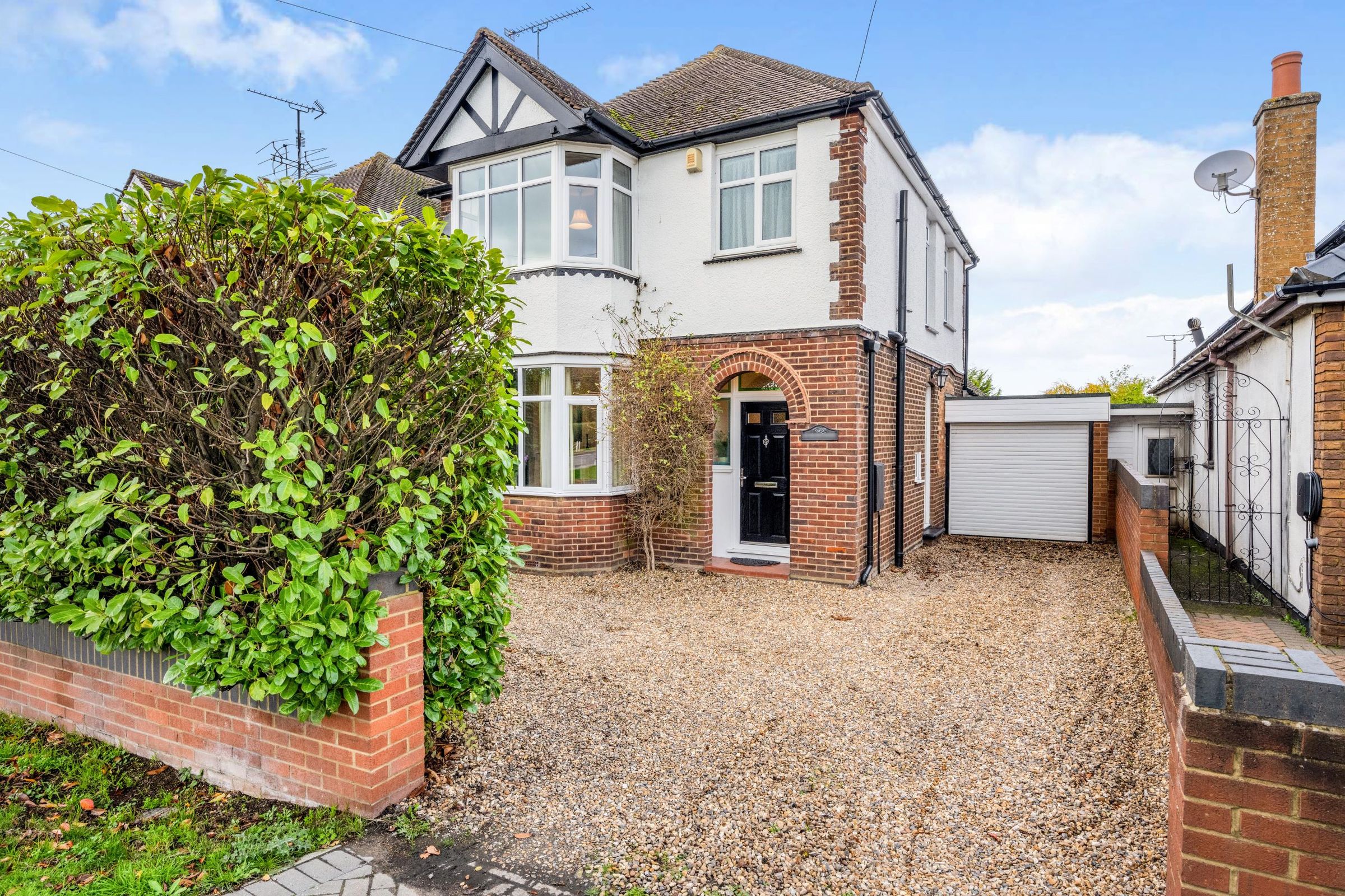 3 bed detached house for sale in Sundon Road, Chalton, Luton LU4 Zoopla