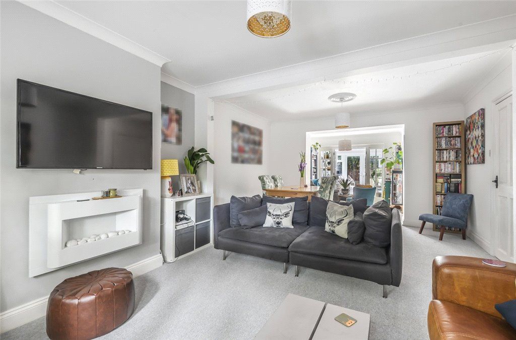 3 bed semidetached house for sale in Horns Drove, Rownhams