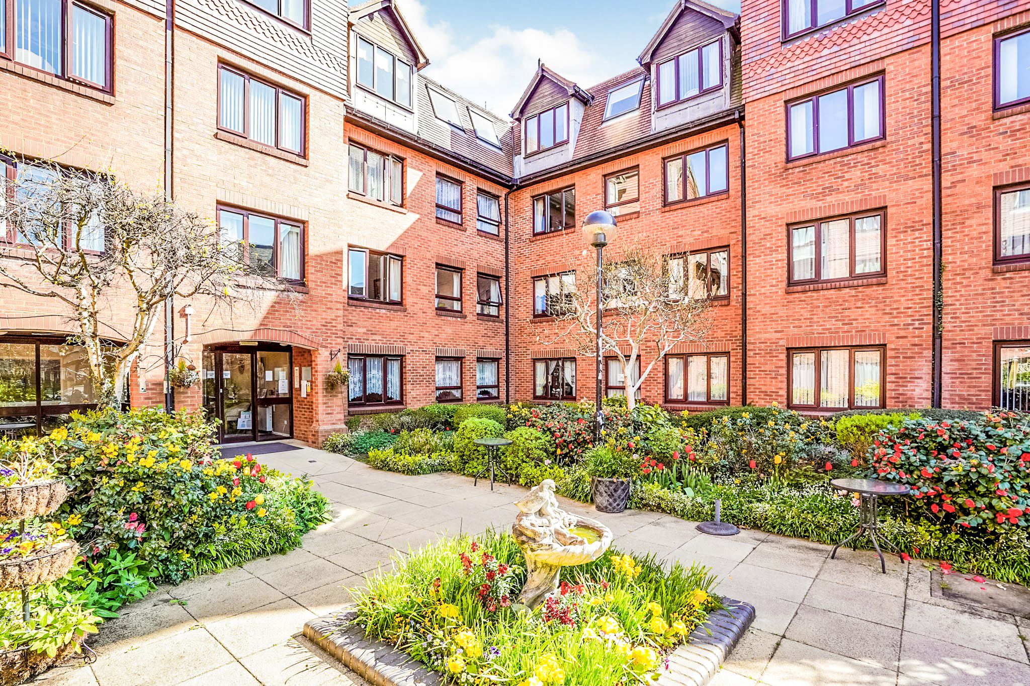 1 bed property for sale in Rosebery Court, Water Lane, Leighton Buzzard