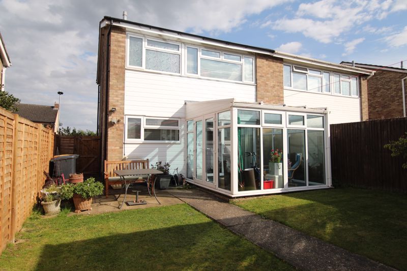 3 bed semidetached house for sale in Bedford Road, Great Barford
