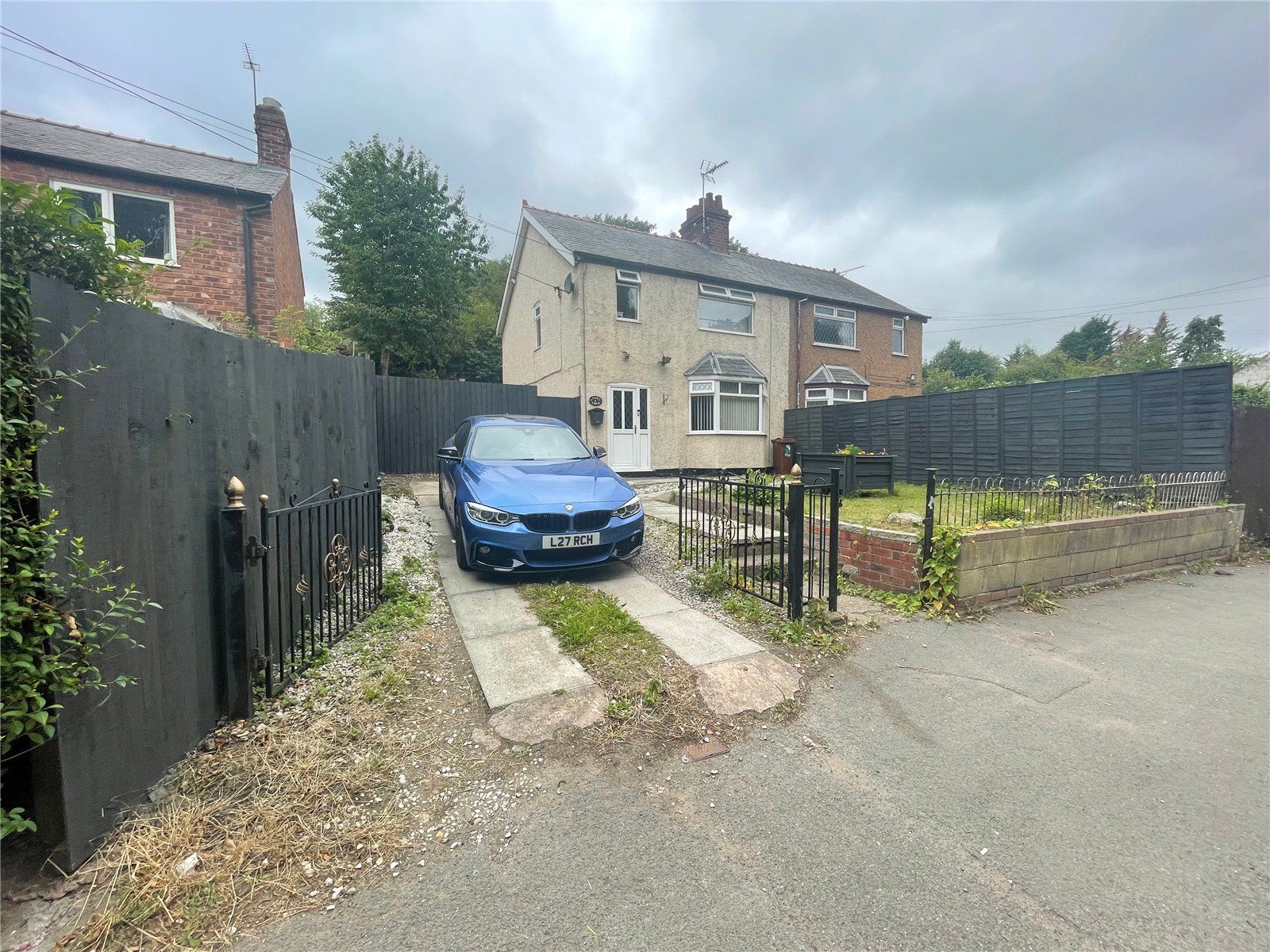 3 bed semidetached house for sale in Bagillt Road, Greenfield