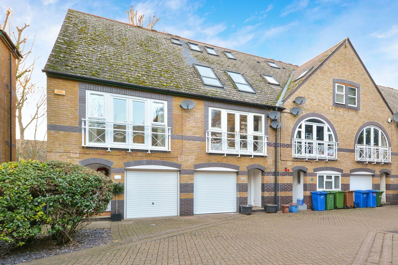 Eleanor Close SE16, London  