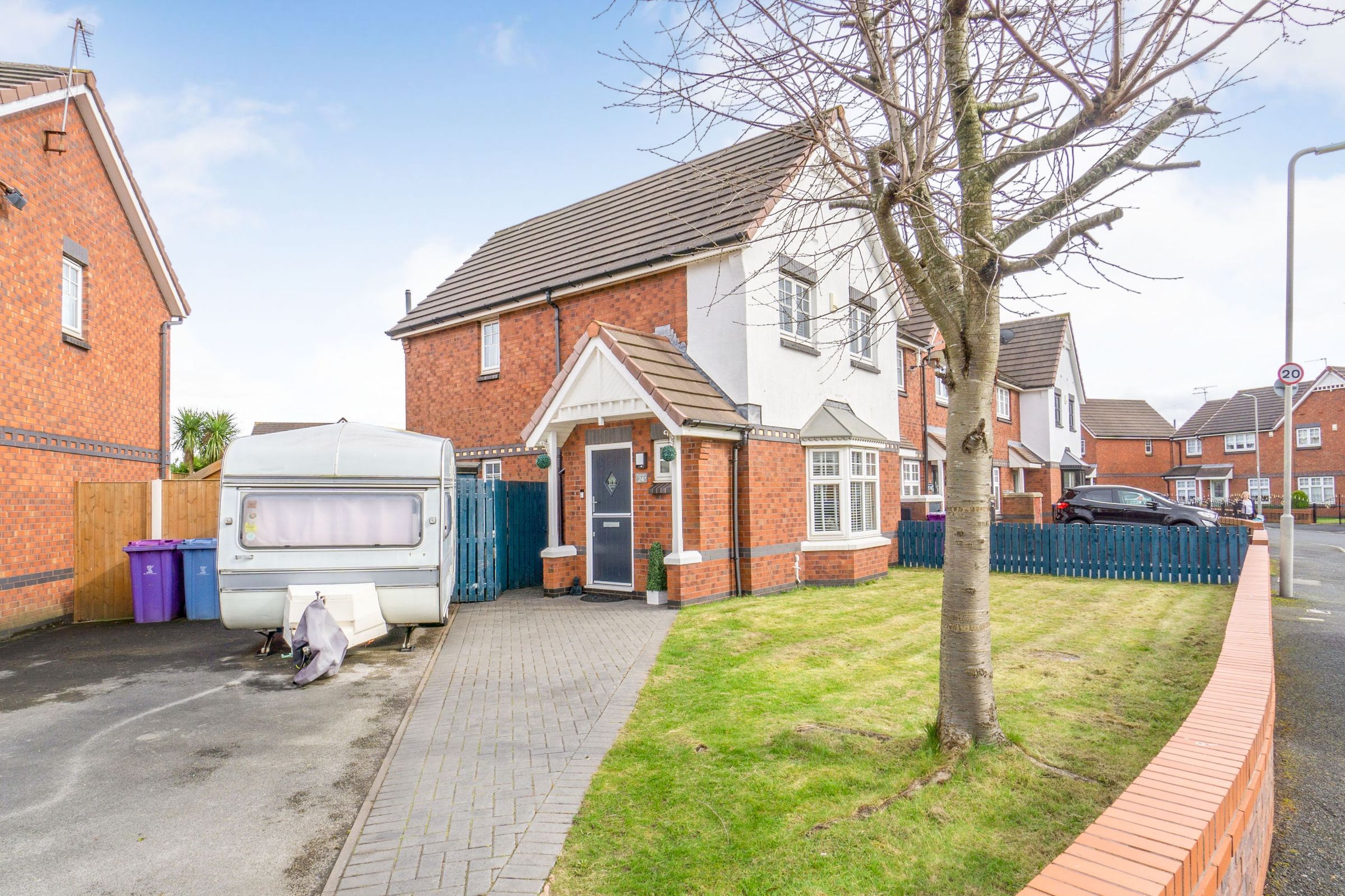 3 bed semidetached house for sale in Gleave Crescent, Liverpool
