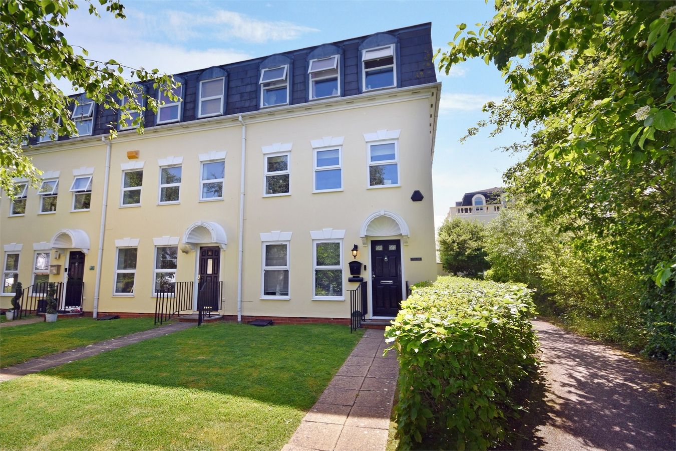 Pipit Walk, Aylesbury, Buckinghamshire HP19  