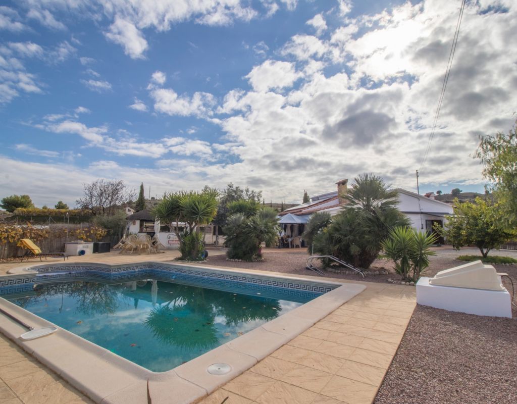 4 bed country house for sale in Valencia, Spain Zoopla