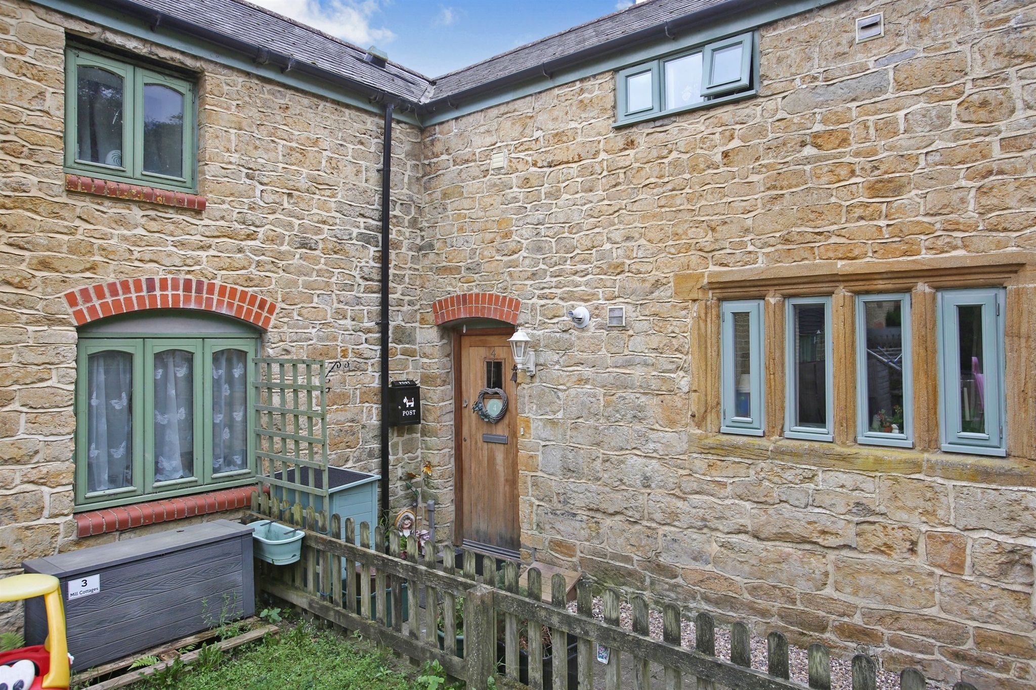 2 bed terraced house for sale in Mill Lane, Crewkerne TA18 Zoopla