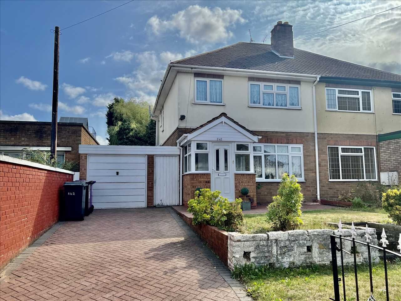 3 bed semidetached house for sale in Bushbury Road, Fallings Park