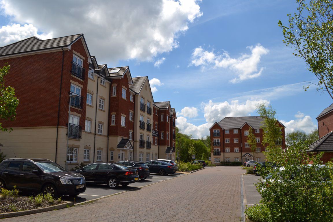2 bed flat to rent in Astley Brook Close, Bolton BL1 Zoopla