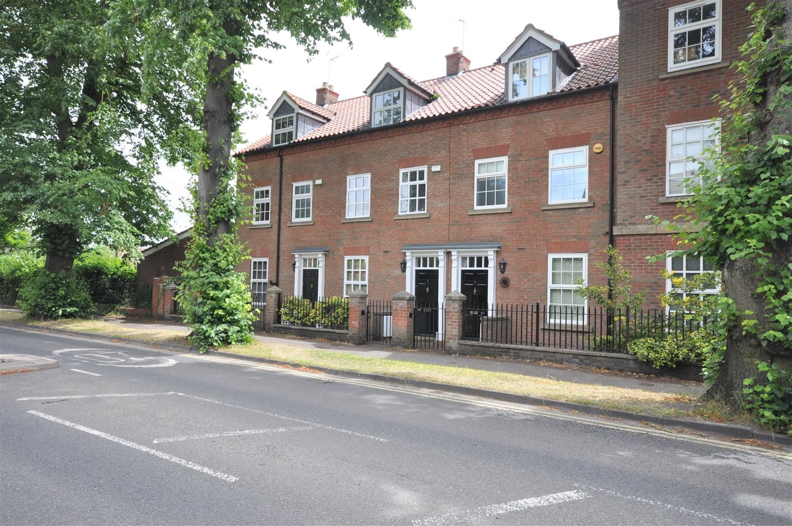 3 bed terraced house for sale in Grosvenor Park, Bootham, York YO30