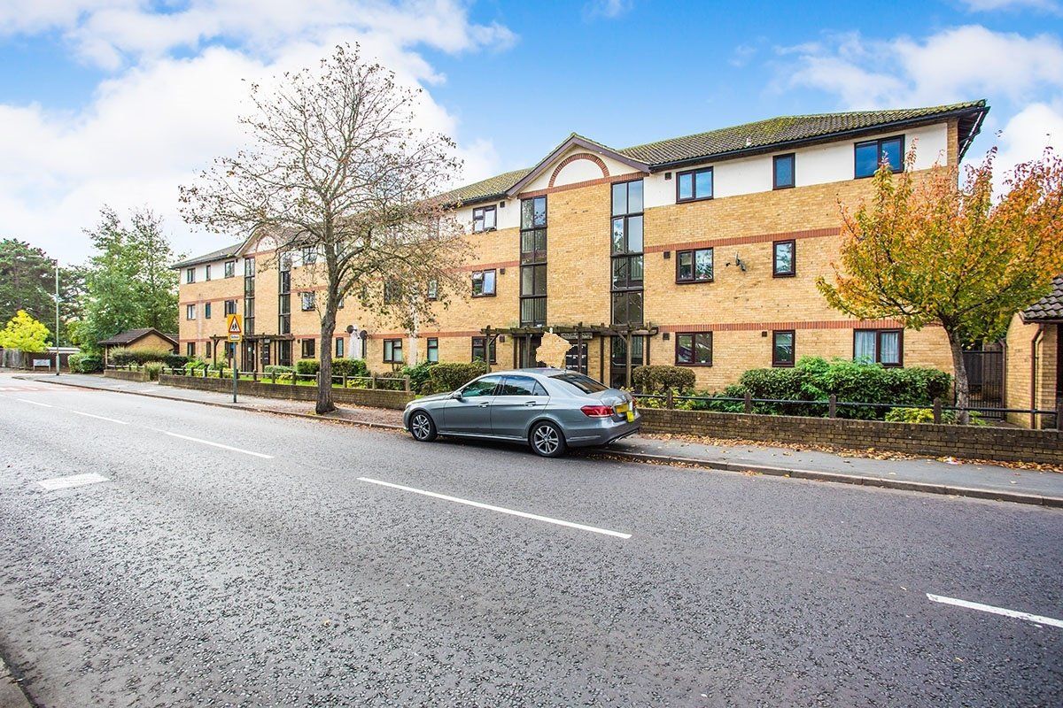 Cholesbury House, Tolpits Lane, Watford, Hertfordshire WD18  