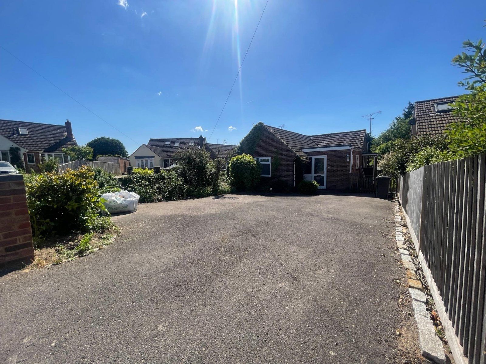 2 bed bungalow for sale in Nickleby Road, Clanfield, Waterlooville, Hampshire PO8 Zoopla