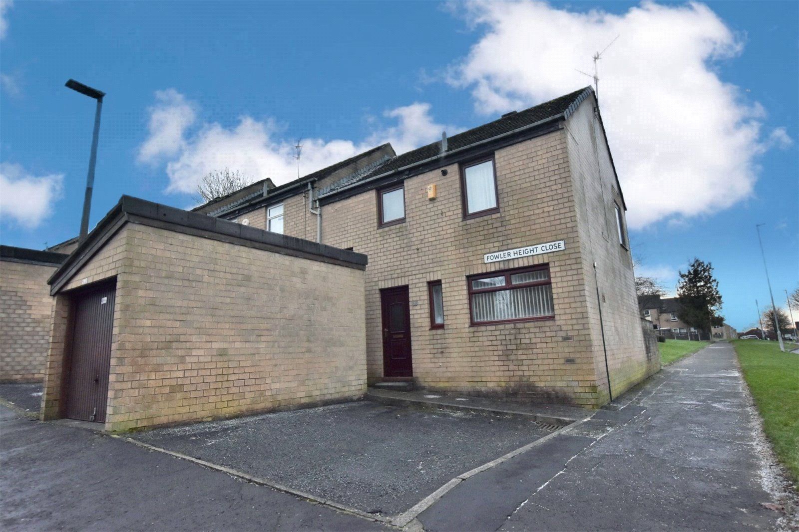 3 bed town house for sale in Fowler Height Close, Livesey, Blackburn