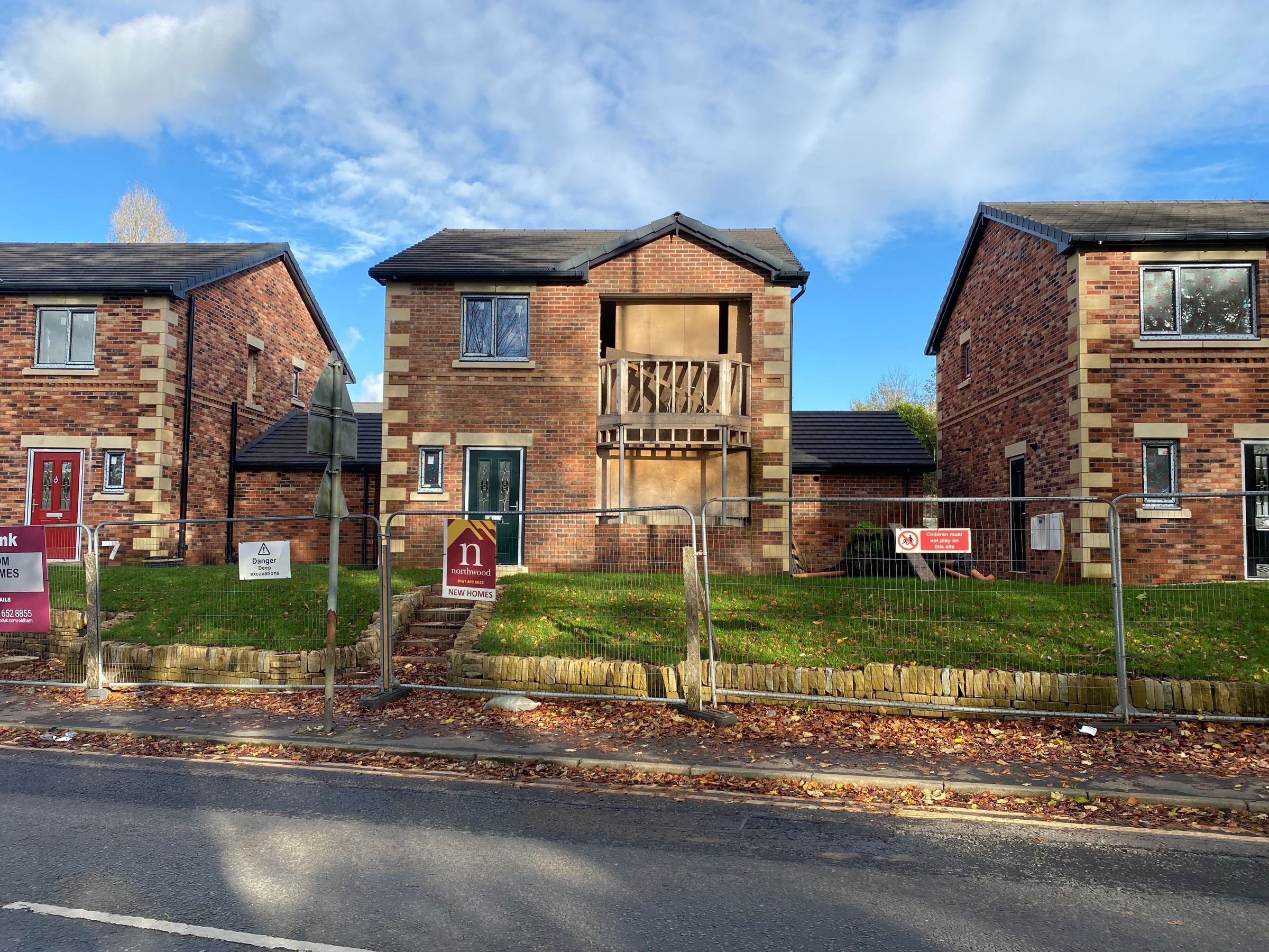 New home, 4 bed detached house for sale in Spring Fold, Broad Lane