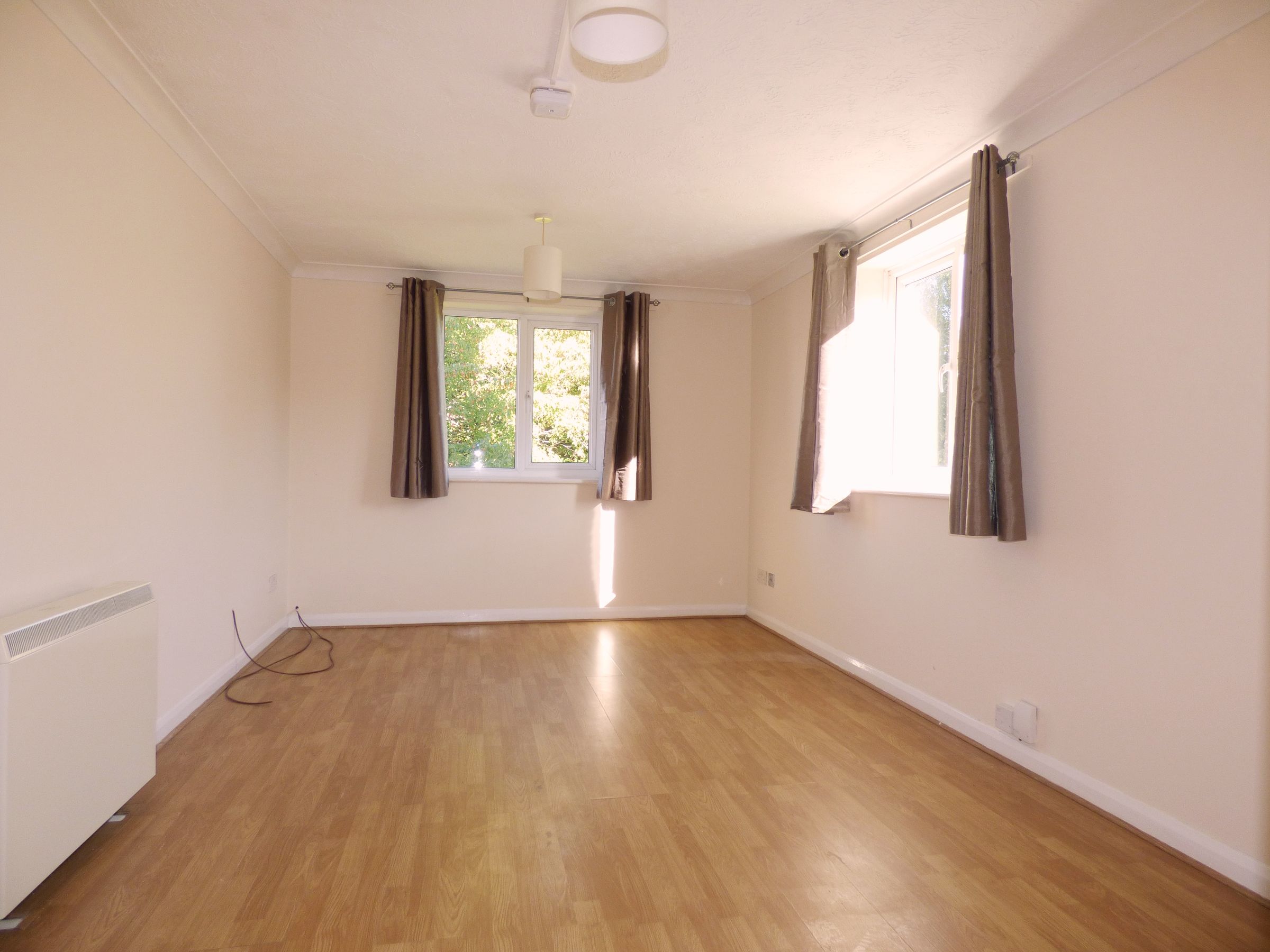 2 bed flat for sale in Walled Meadow, Andover SP10 Zoopla