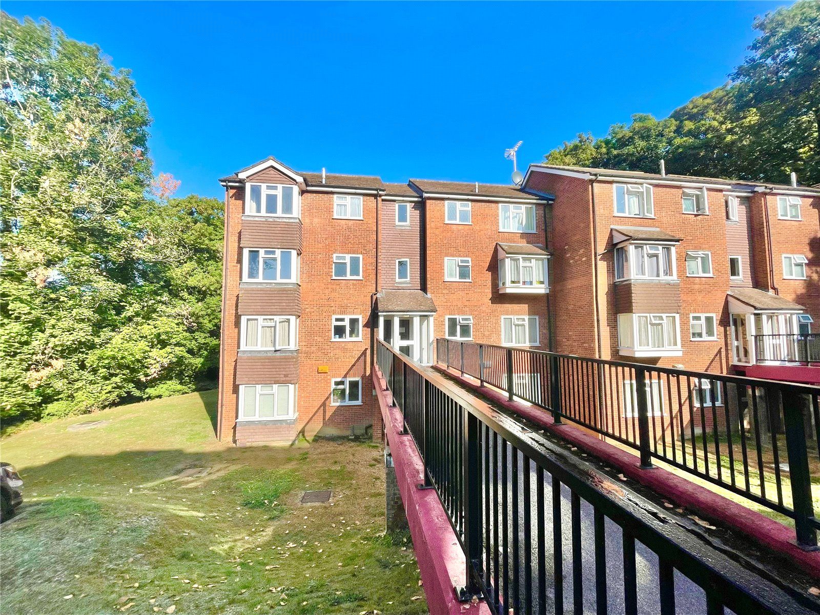 1 bed flat to rent in Bridge Court, Craigmount, Radlett, Hertfordshire WD7 Zoopla