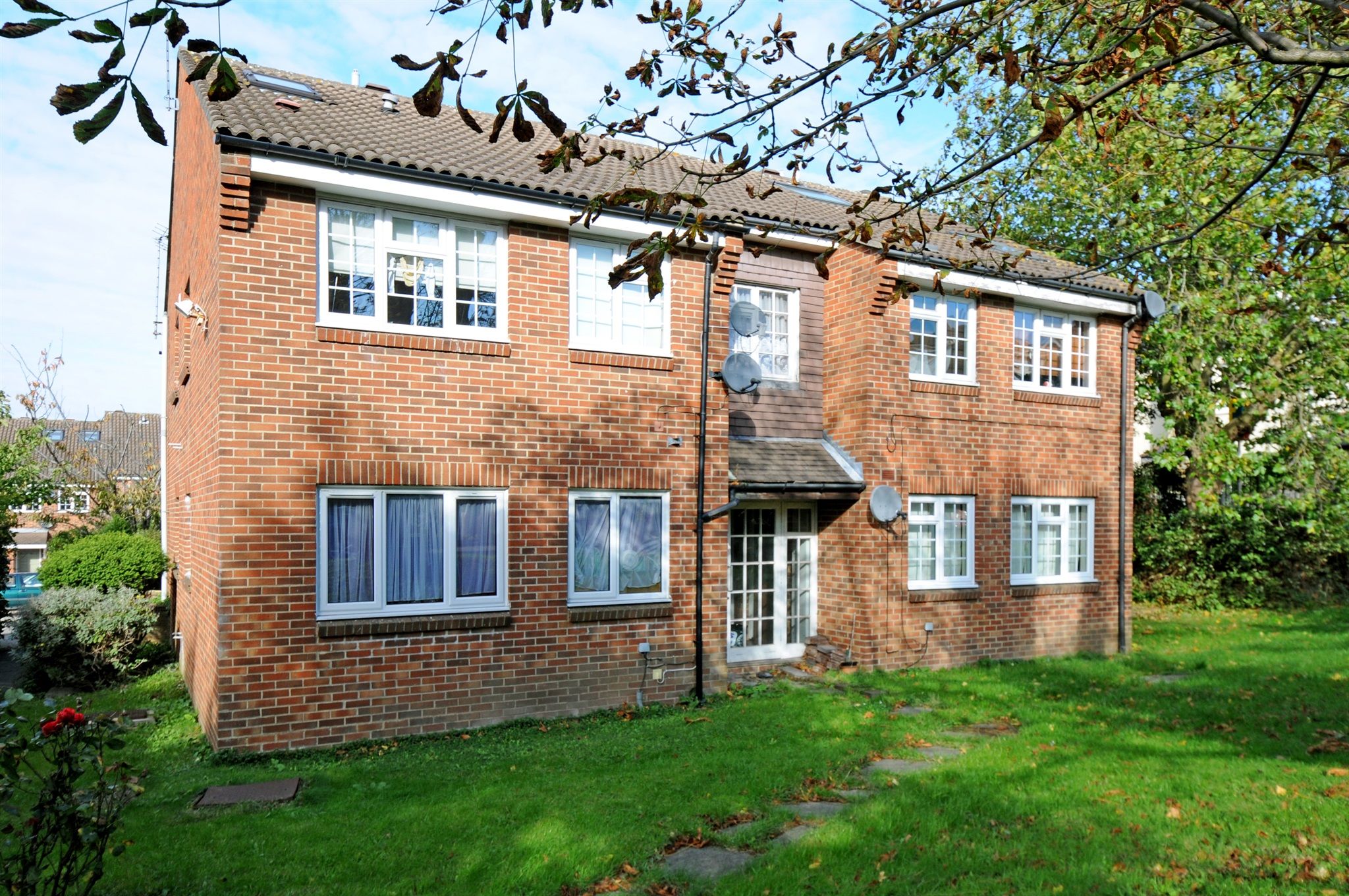 St. Peter's Close, Wandsworth, London SW17  