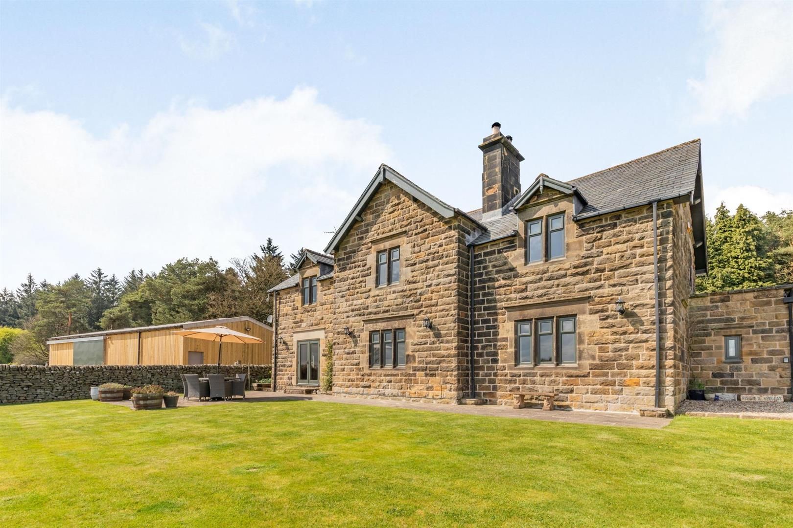 4 bed equestrian property for sale in Sydnope Hill, Darley Moor