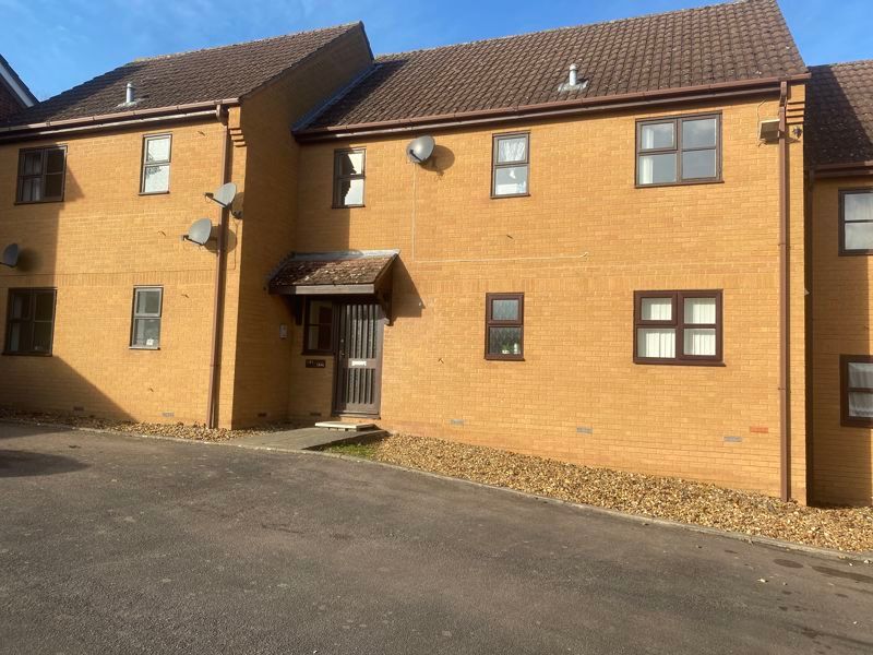 1 bed flat to rent in High Street, Irthlingborough, Wellingborough NN9