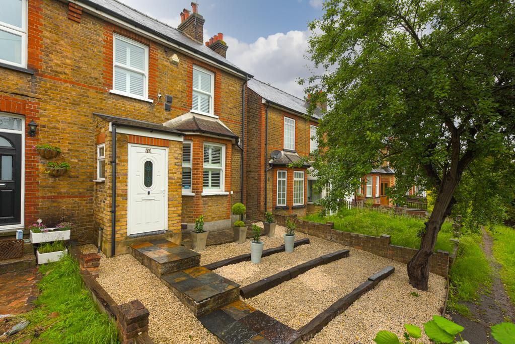 3 bed end terrace house for sale in Kingston Road, Ewell, Epsom KT17