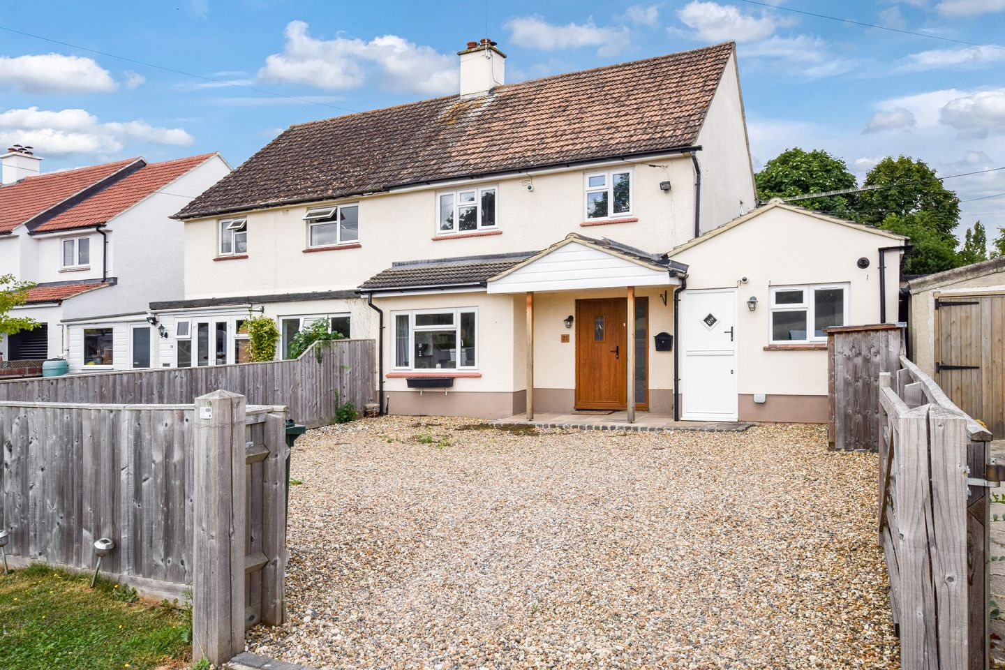 3 bed semidetached house to rent in Ludgershall Road, Piddington