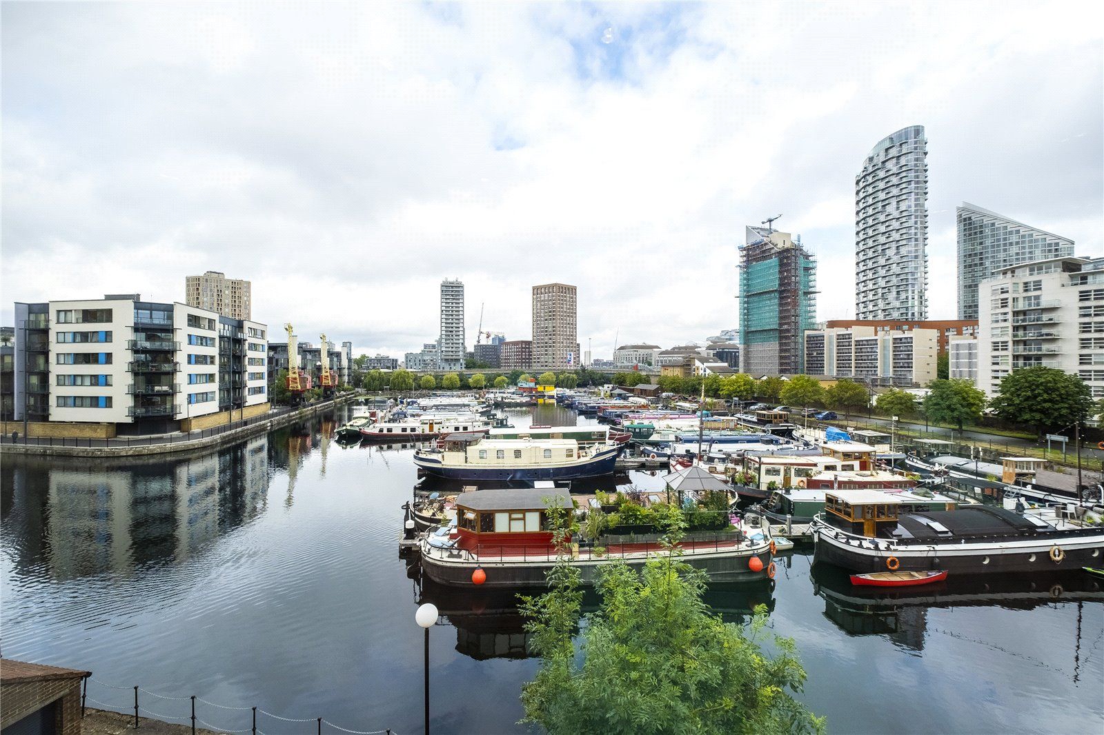 Landons Close, London E14