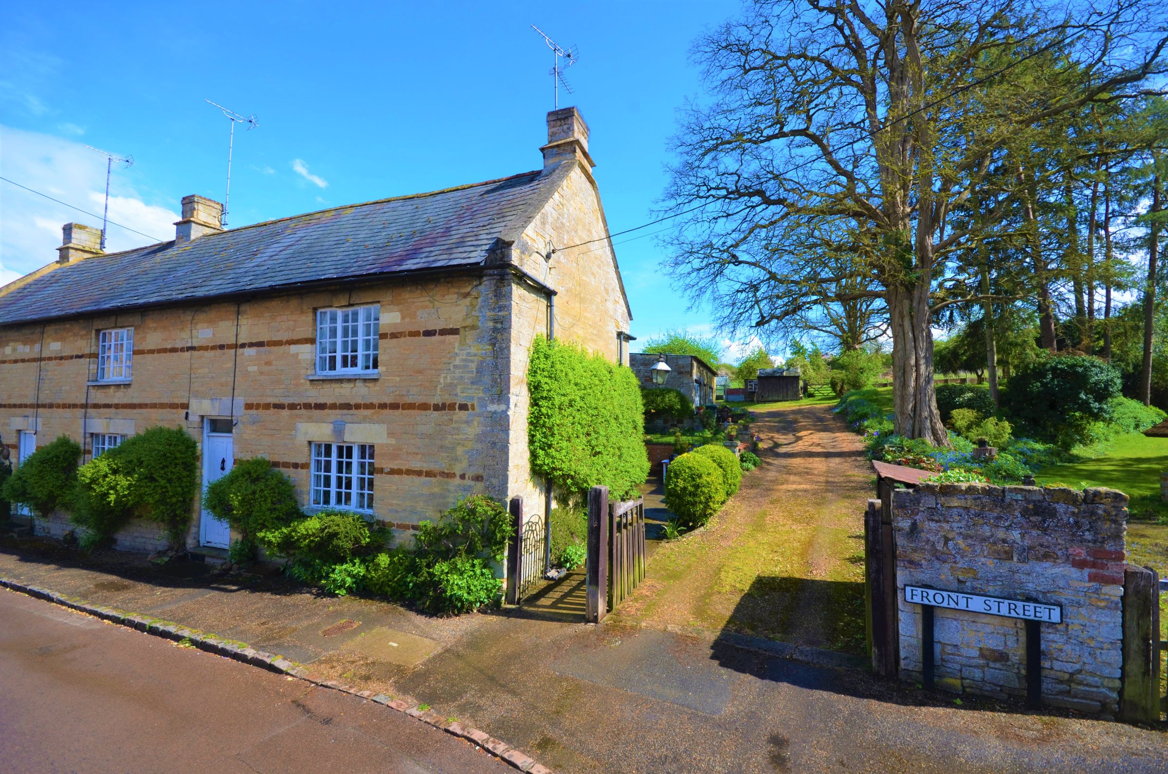 4 bed cottage for sale in Front Street, Denford, Kettering NN14 Zoopla