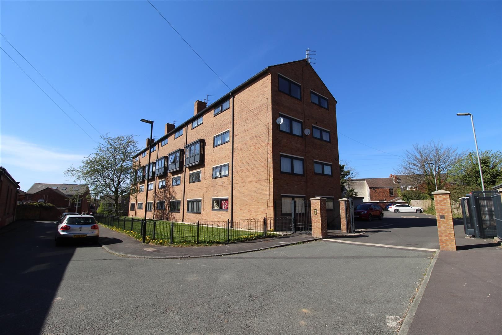 Mabs Cross House, Graysons Close, Swinley, Wigan WN1  