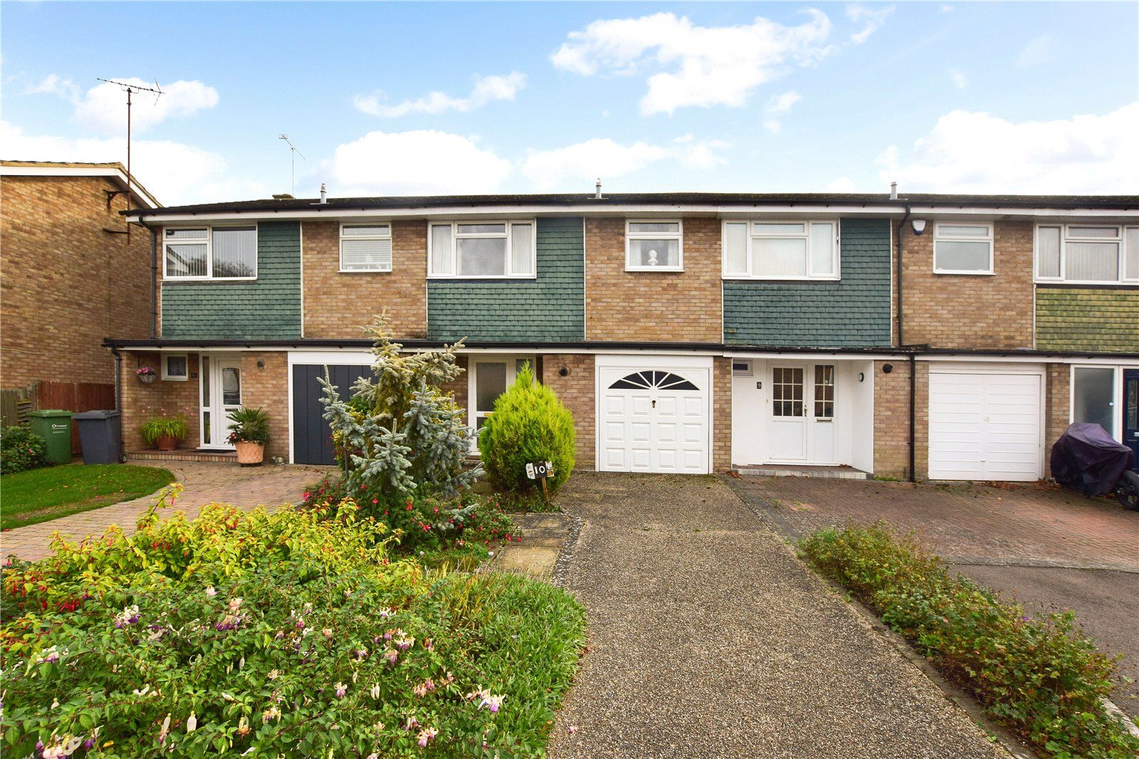 3 bed terraced house for sale in Leighton Court, Dunstable