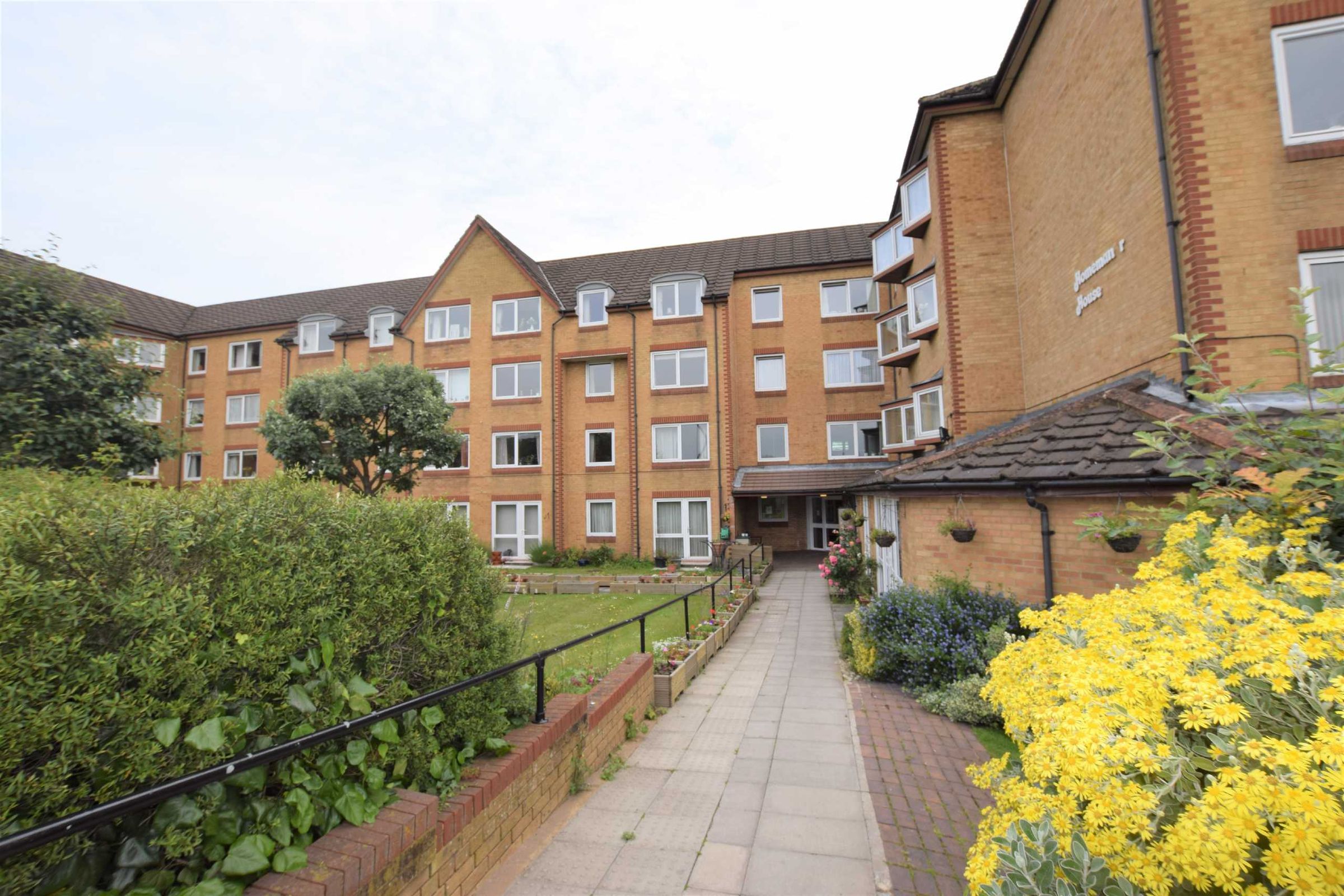 1 bed flat for sale in Cassio Road, Watford WD18 Zoopla