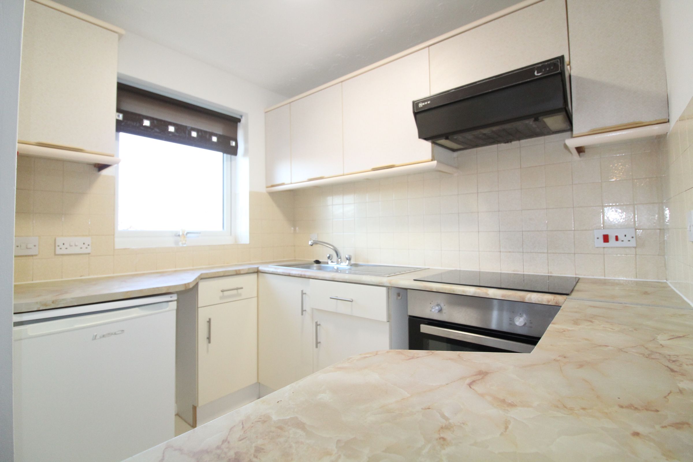 Studio to rent in Fakenham Drive, Hereford HR4 Zoopla