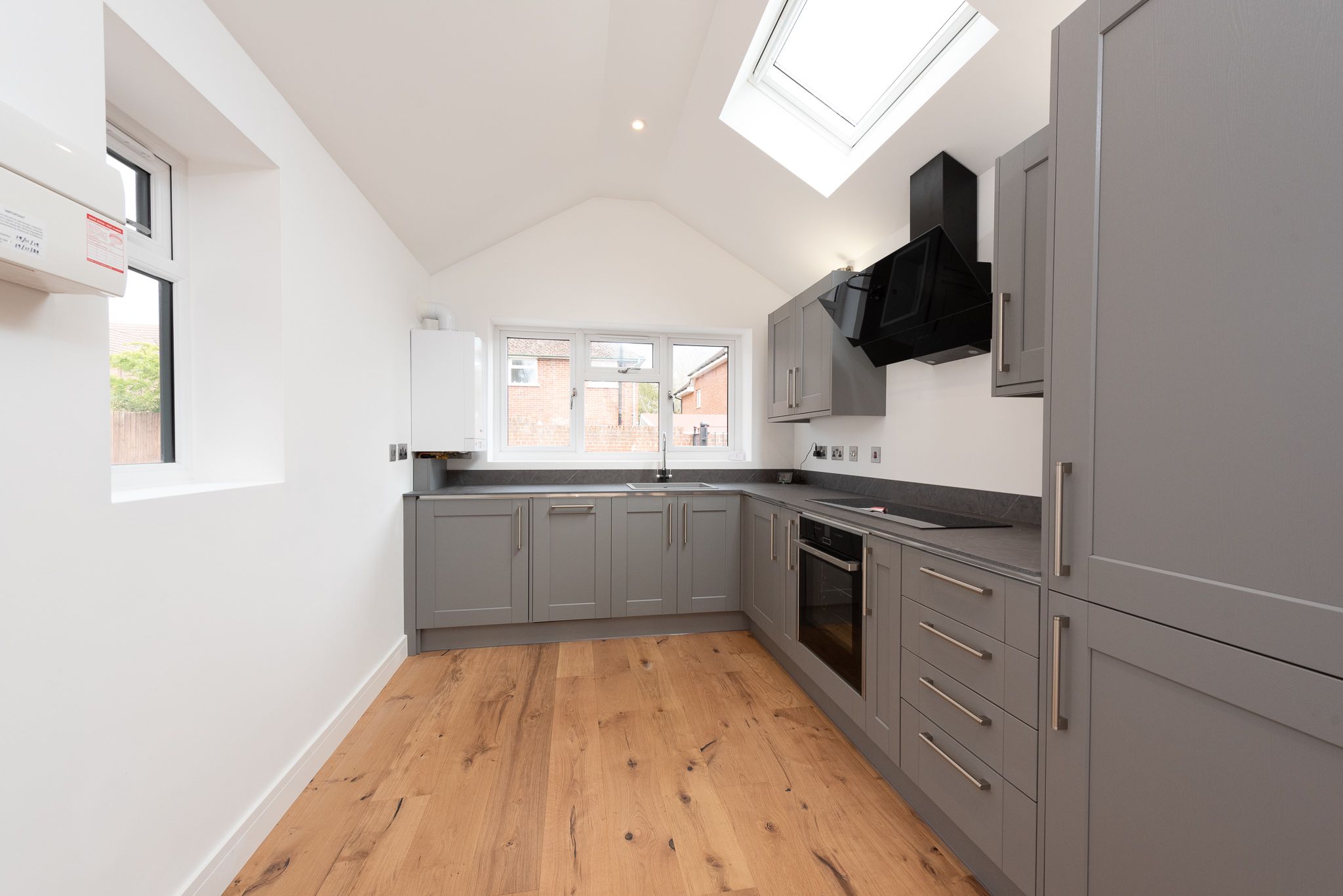 1 bed detached bungalow for sale in Sadlers Court, Winnersh, Wokingham