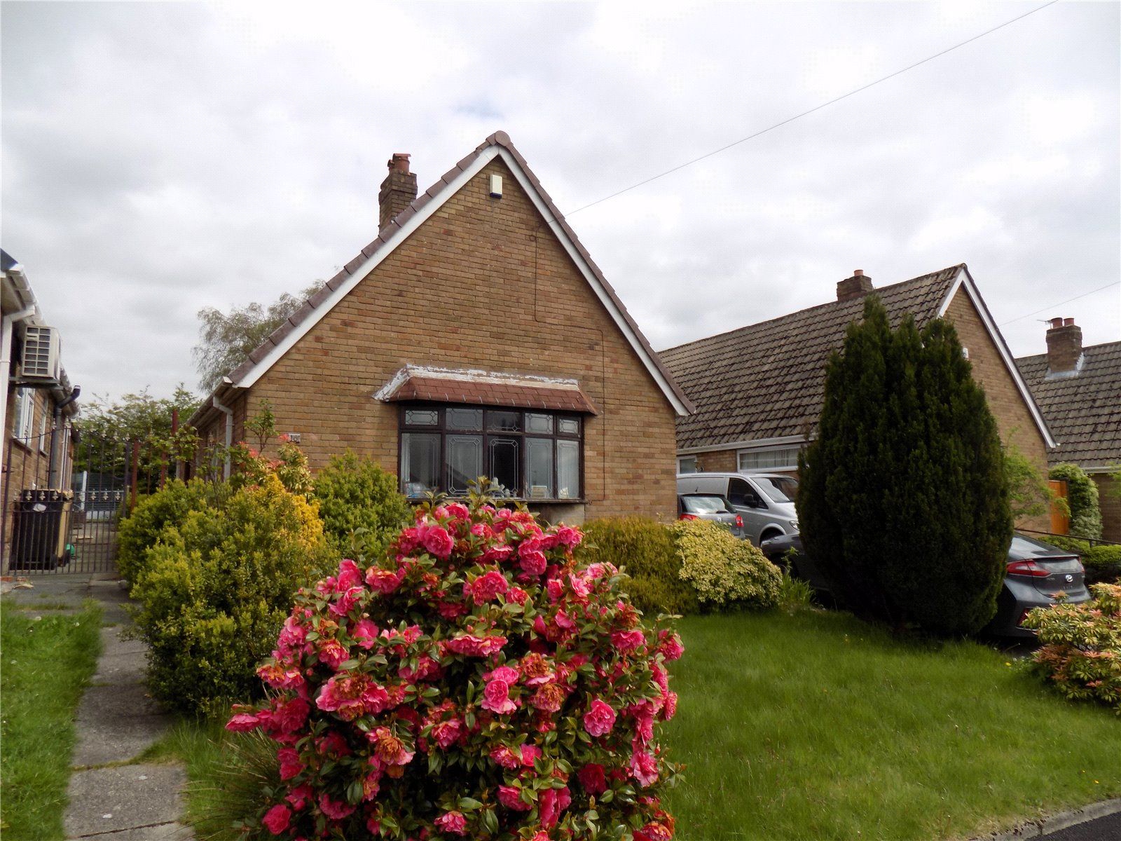 3 bed linkdetached house for sale in Fairlyn Drive, Over Hulton, Bolton, Greater Manchester BL5