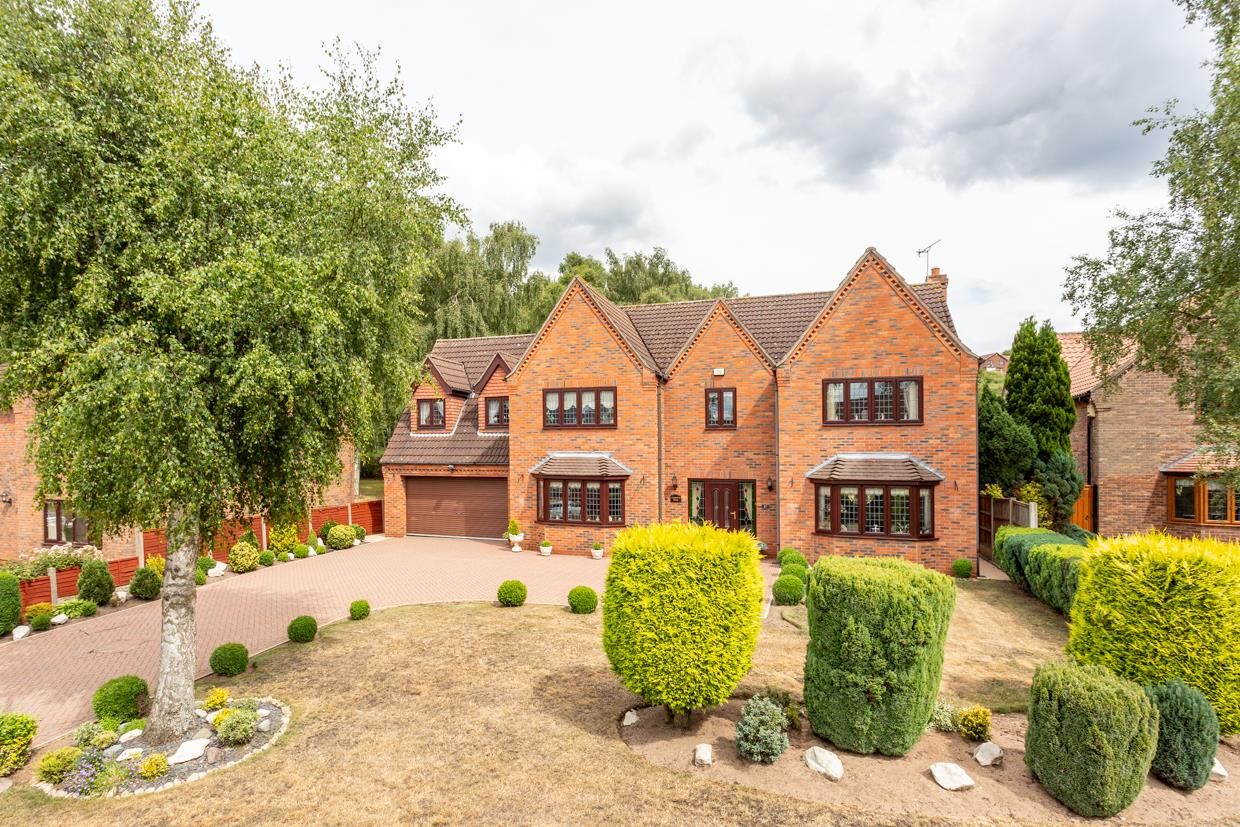 4 bed detached house for sale in Chaffinch Close, Scunthorpe DN15 Zoopla