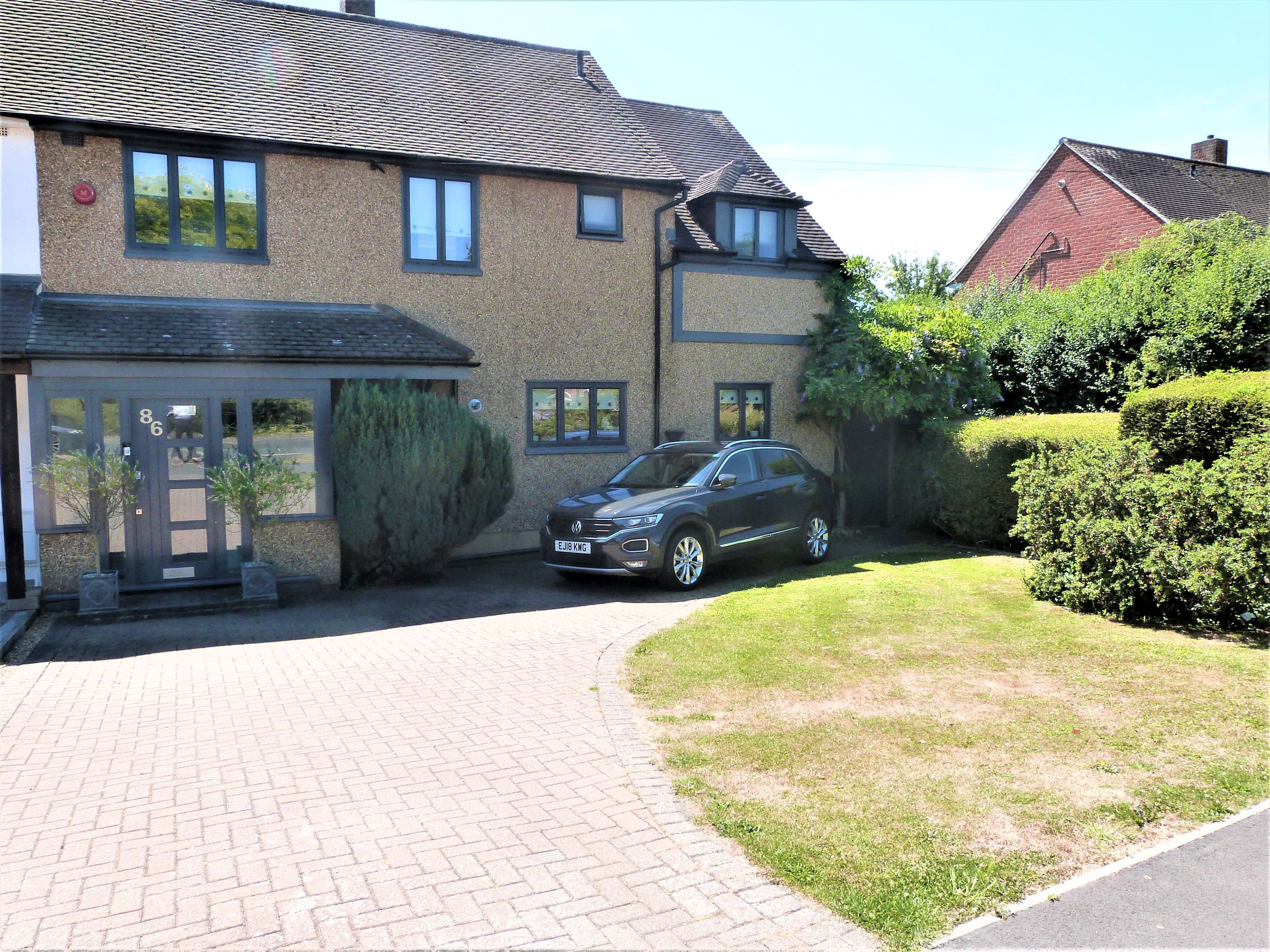 4 bed semidetached house for sale in Monkswood Avenue, Waltham Abbey