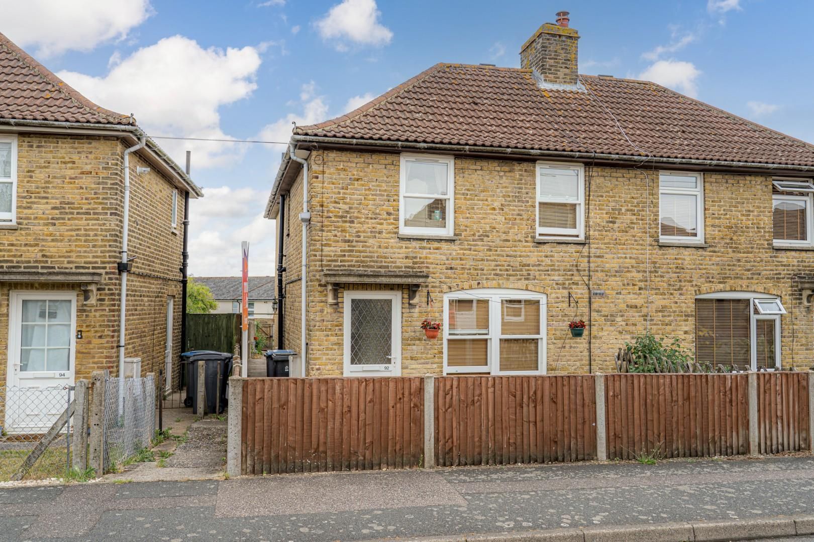 3 bed semidetached house for sale in Milner Crescent, Aylesham