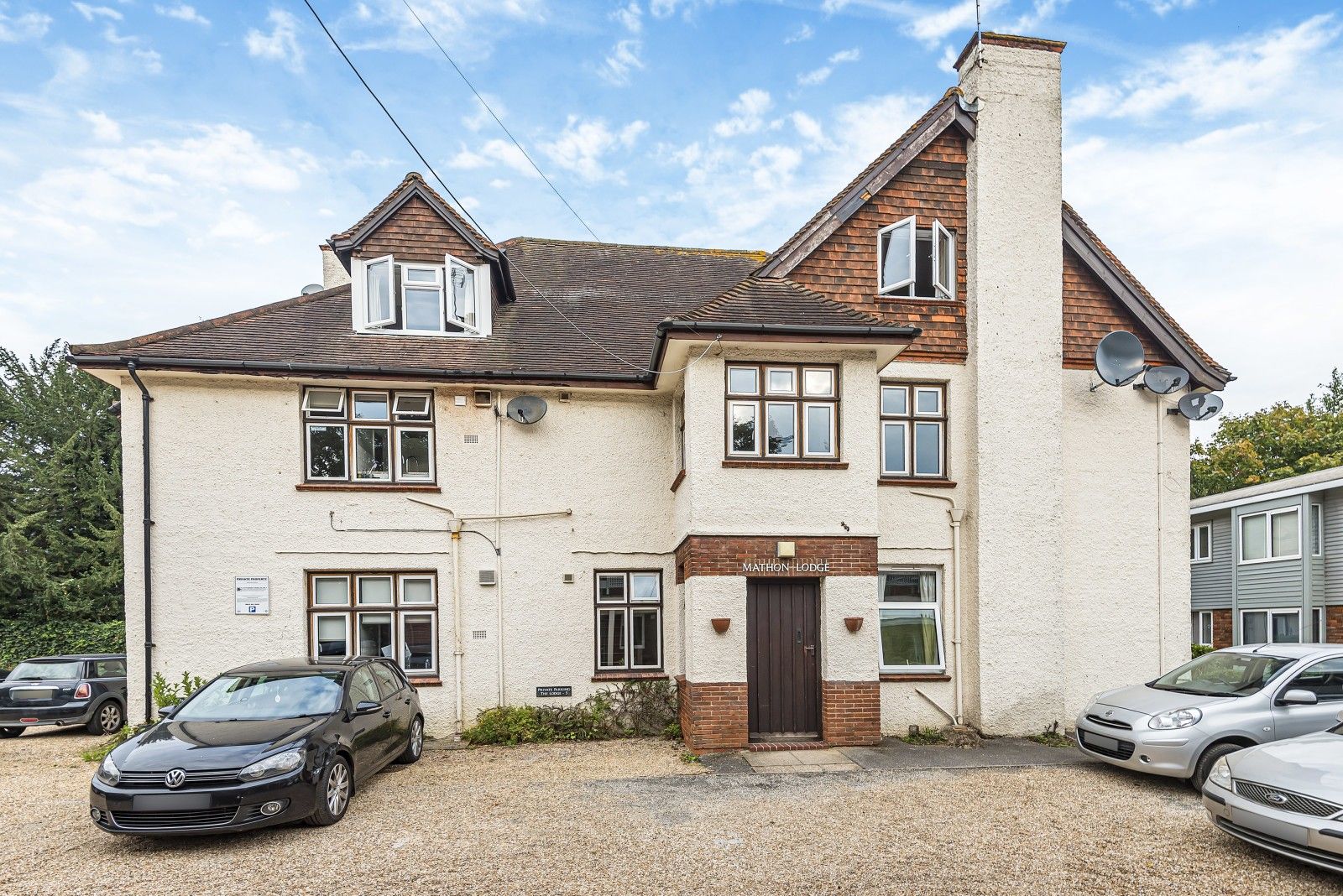 Mathon Lodge, Cross Lanes, Guildford GU1  