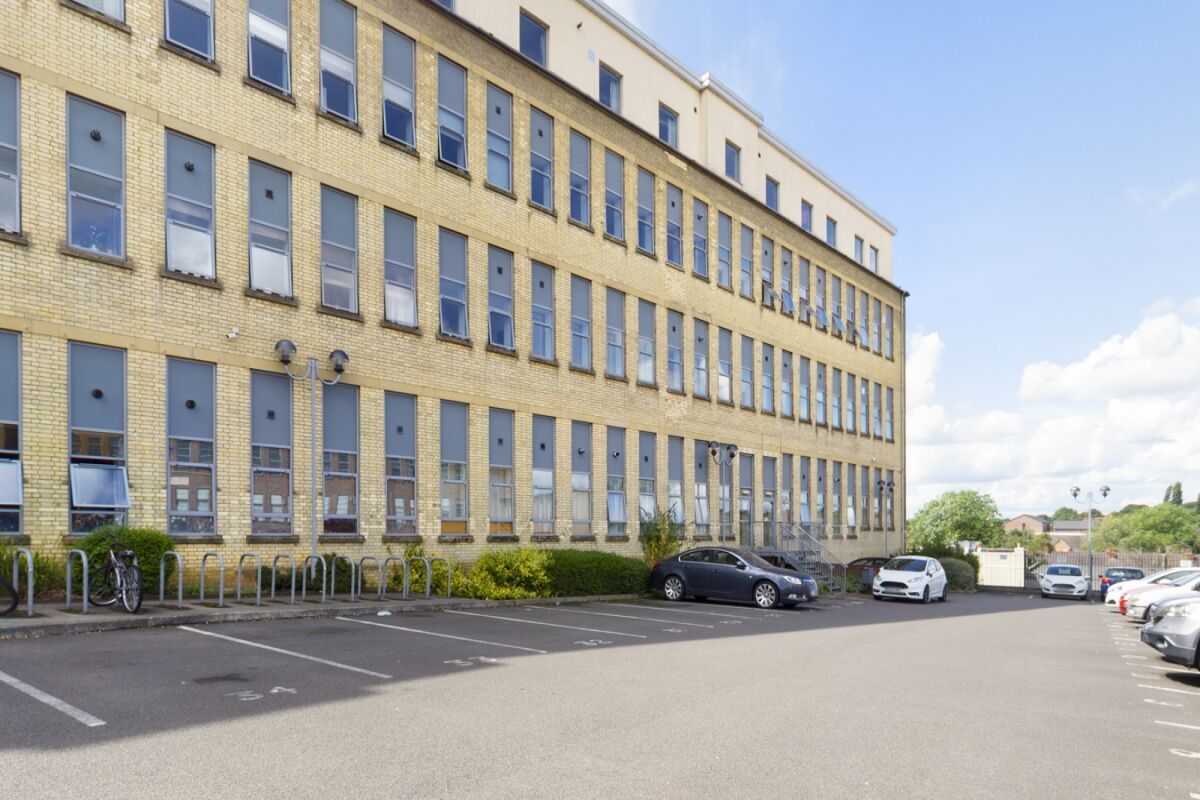 Freehold Street, Kingsthorpe, Northampton NN2  