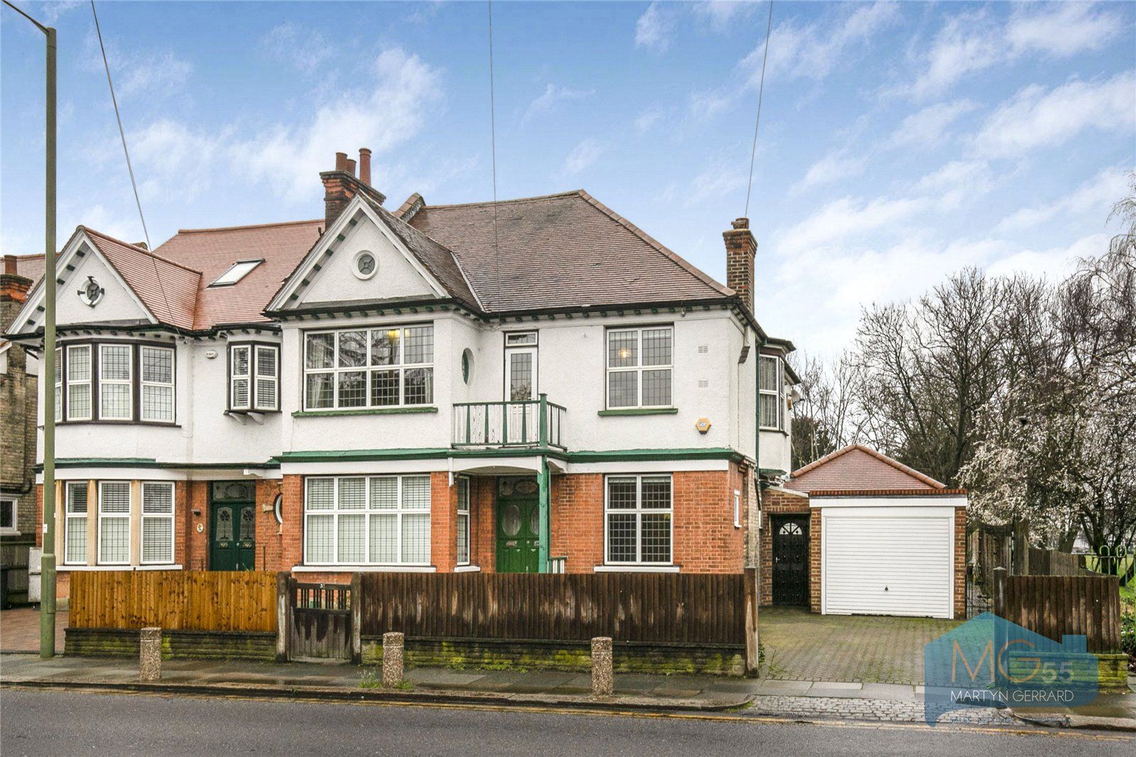 5 bed semidetached house for sale in East End Road, Finchley, London