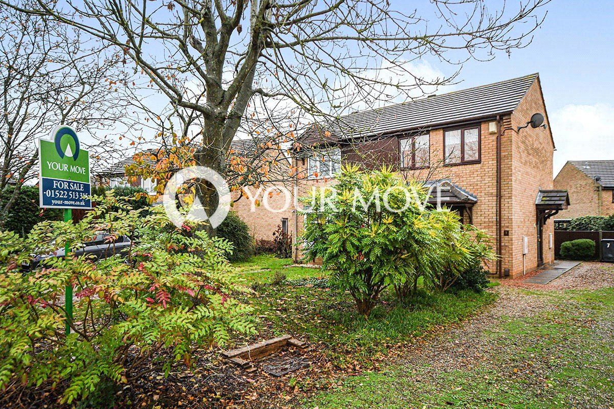 2 bed semidetached house for sale in Chedworth Close, Lincoln