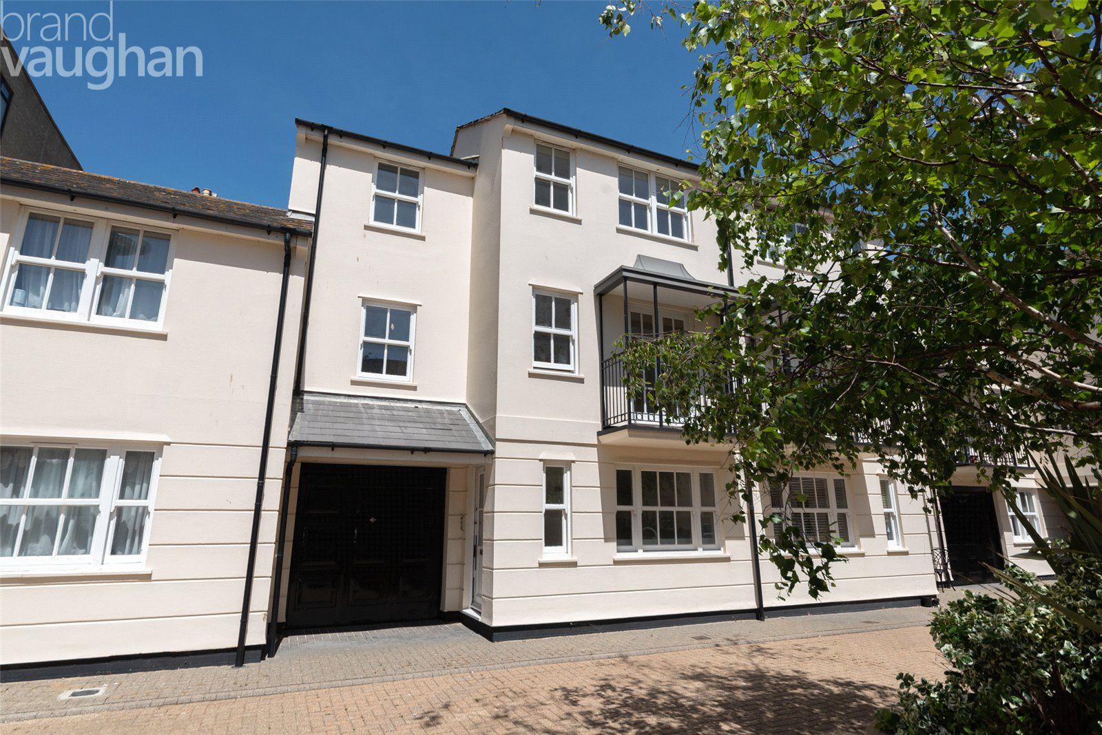 3 bed detached house to rent in Russell Mews, Brighton, East Sussex BN1